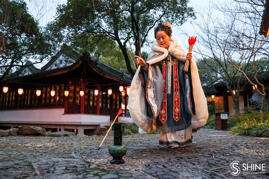 lantern fair lights up garden's new year celebrations