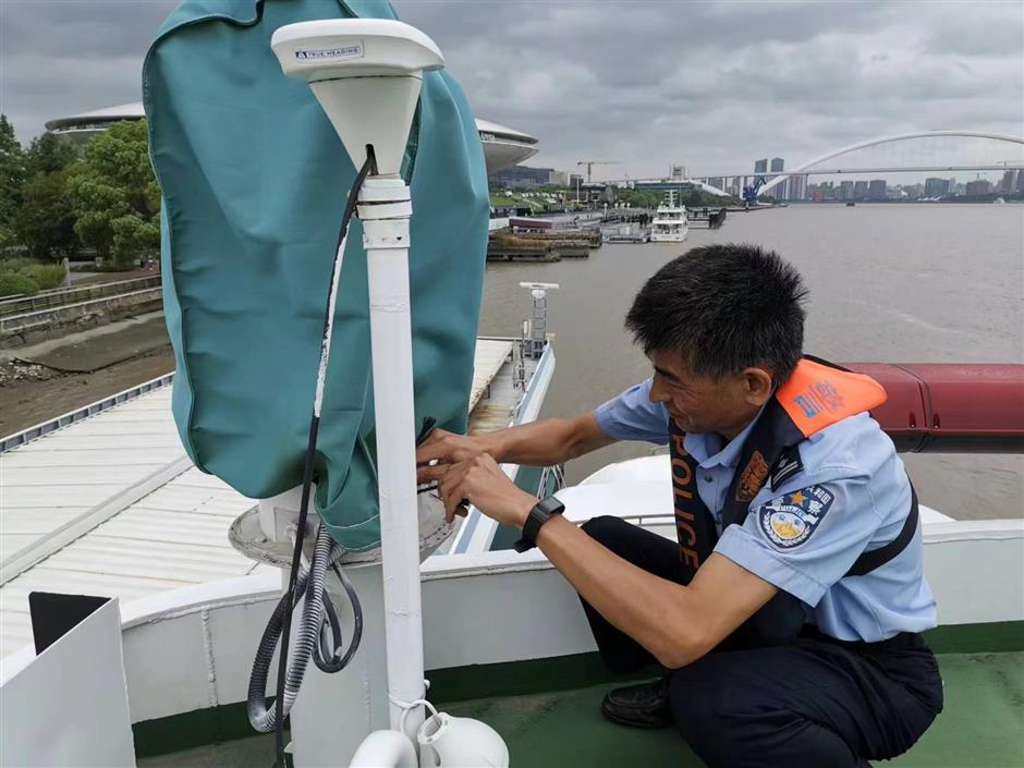 strong winds, lightning expected as typhoon approaches