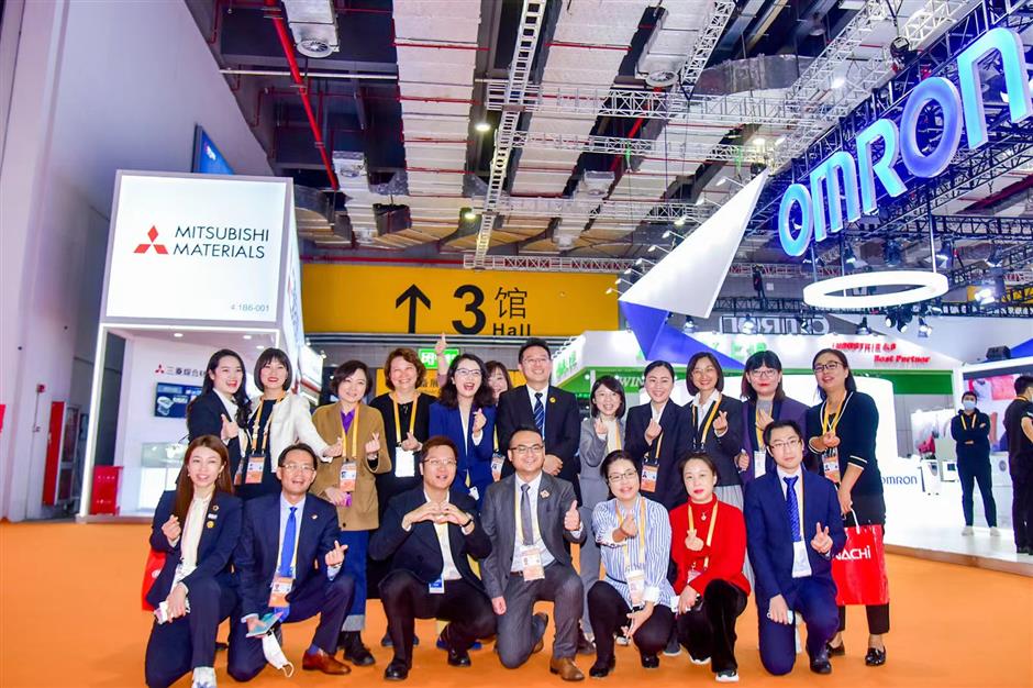 welcome to join us at ciie, says the leader of a wechat group of exhibitors