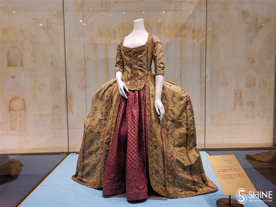 silk museum showcases fashion through the ages