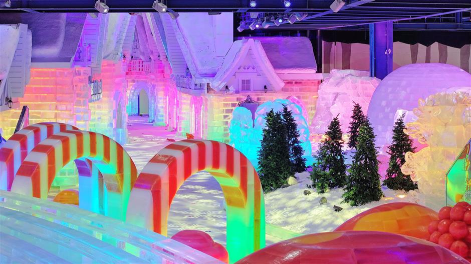 world's largest indoor ice, snow theme park opens in china's harbin