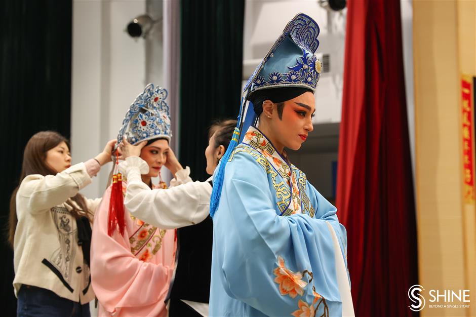 yueju opera comes to life for shanghai expats in city news service workshop