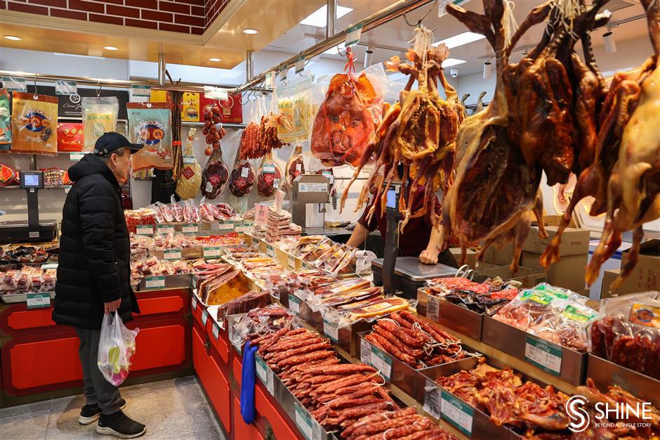 spring festivities flourish on shanghai's streets