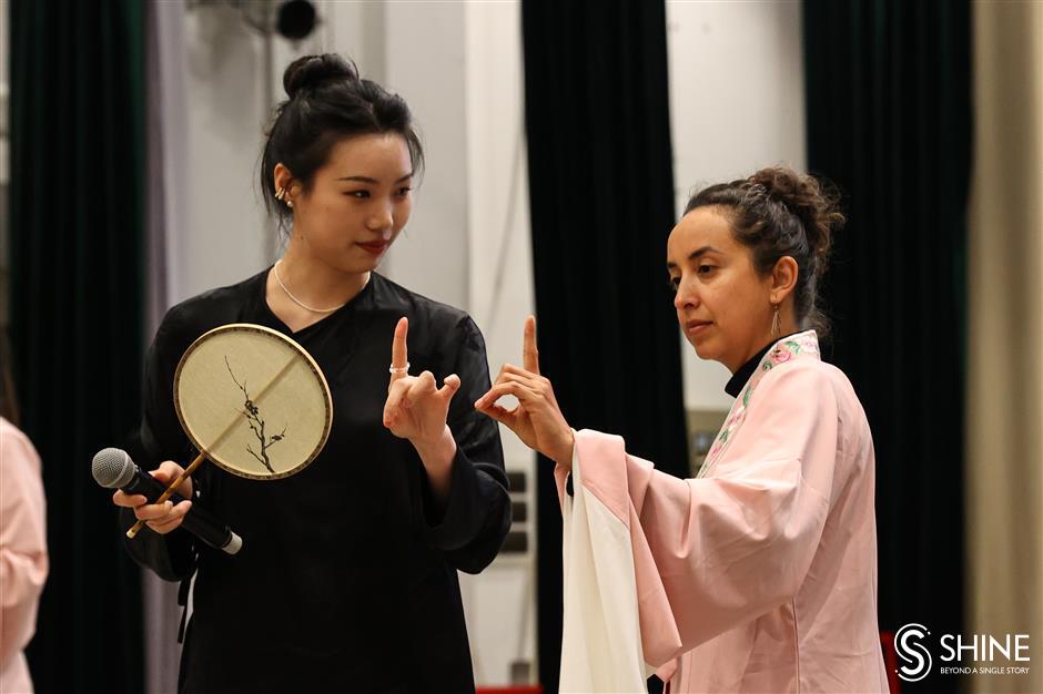 yueju opera comes to life for shanghai expats in city news service workshop