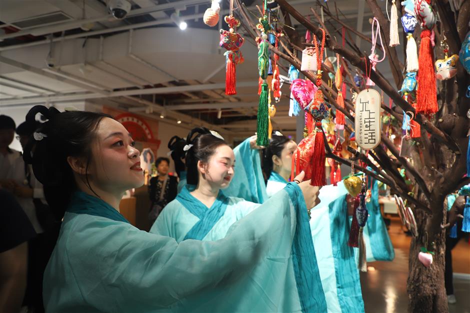 traditional culture heritage on show in jing'an