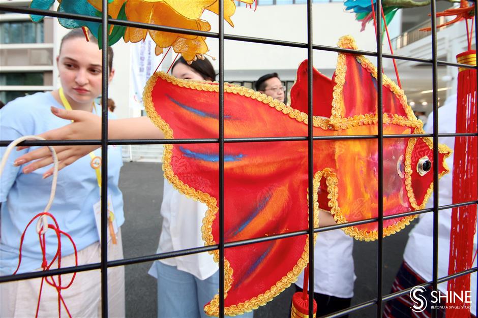 students from 16 countries discover china in 2-week summer program