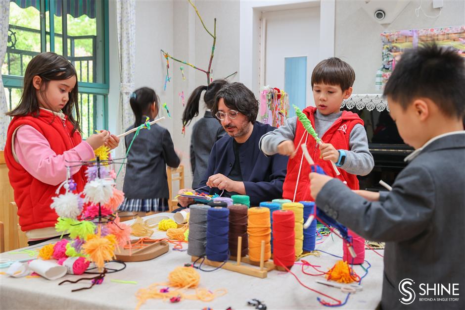 kindergarten gives its kids an early glimpse into the art world