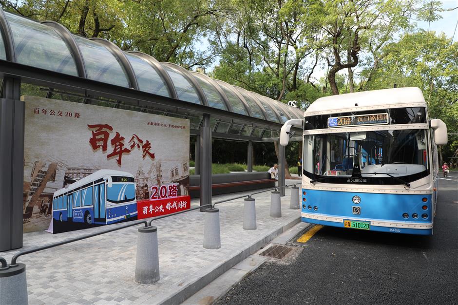 vintage buses offer a retrospective ride back to a century ago