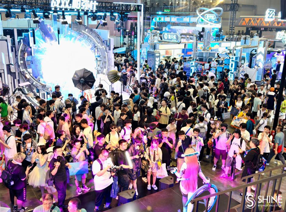 fans celebrate as bw2024 opens in shanghai