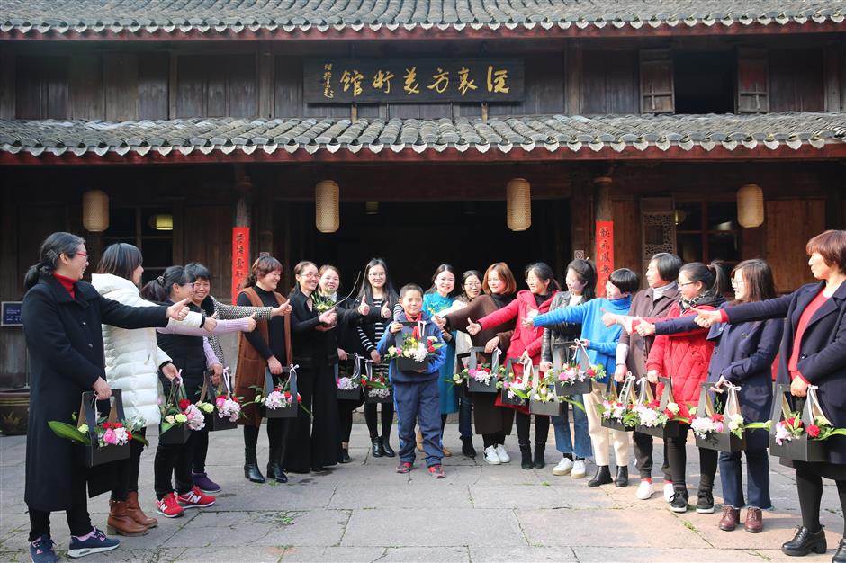 xiangshan awakens with arrival of spring