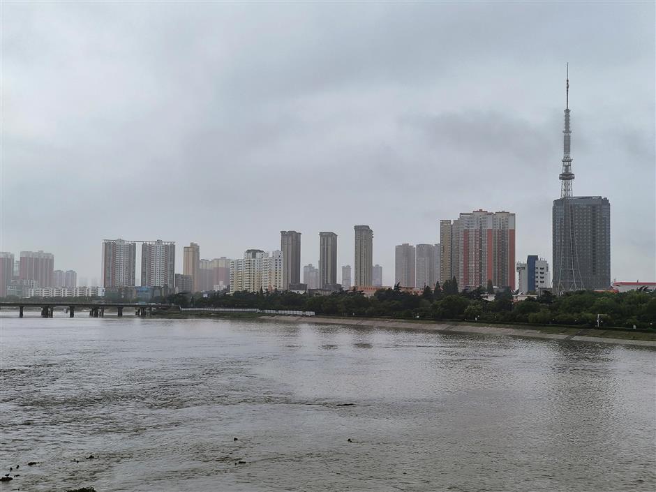 central china province issues second-highest rainstorm alert