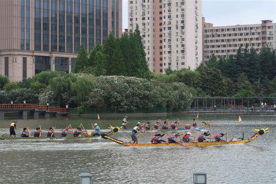 locals enjoy folk activities marking dragon boat festival