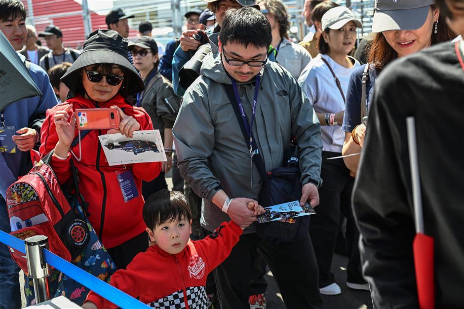 track tension mounts as shanghai gears up for formula e net-zero races