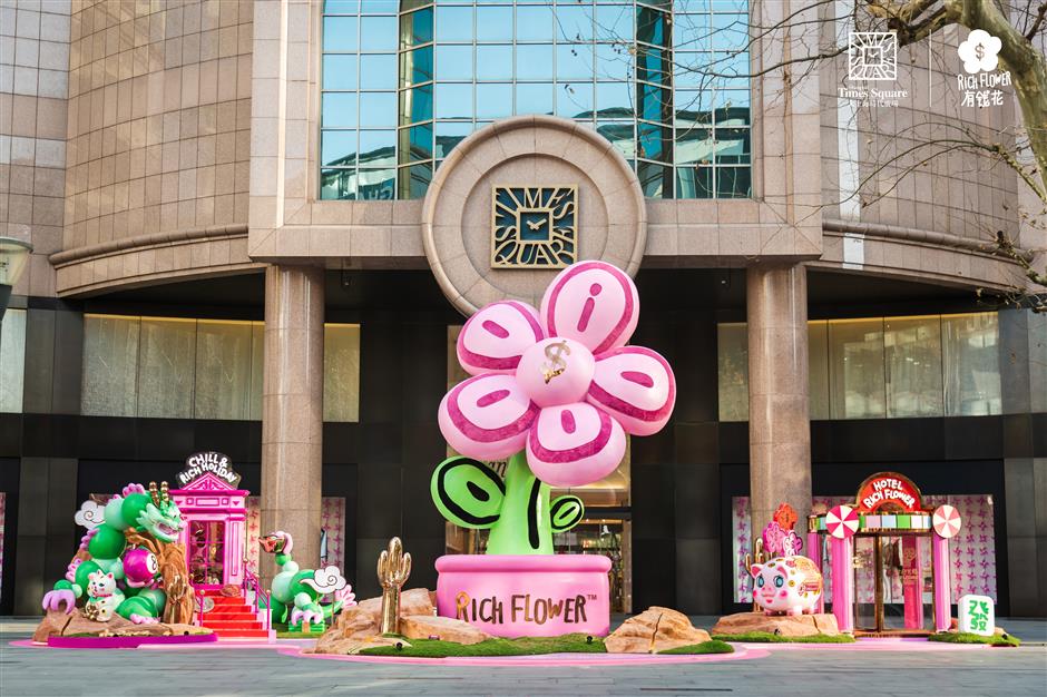 exhibition by graffiti and pop artist li yuyu opens at shanghai times square