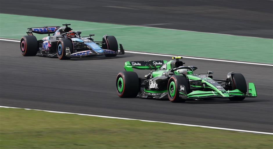 verstappen takes pole in f1 chinese gp, zhou to start from 16th