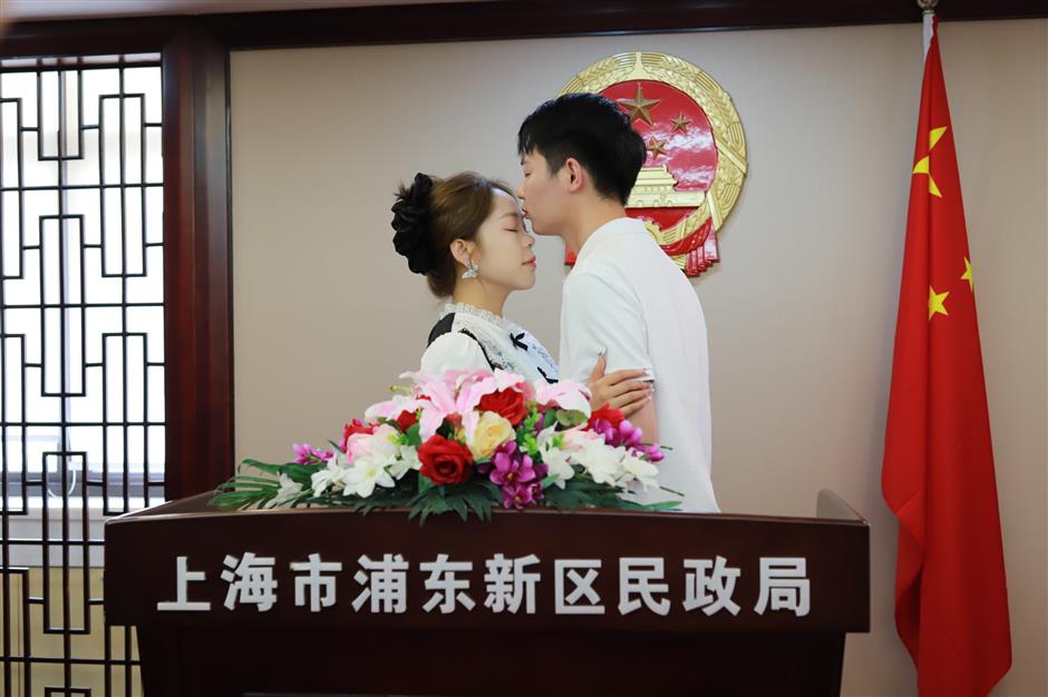 city couples rush to tie the knot on 'i love you' day