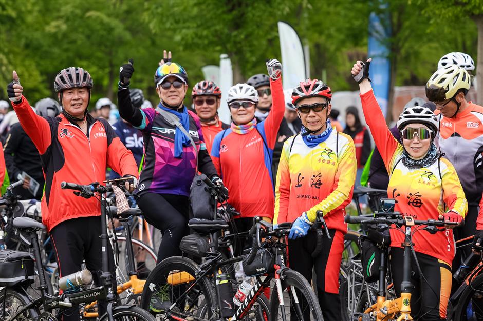 chongming hosts cyclists from across the taiwan strait