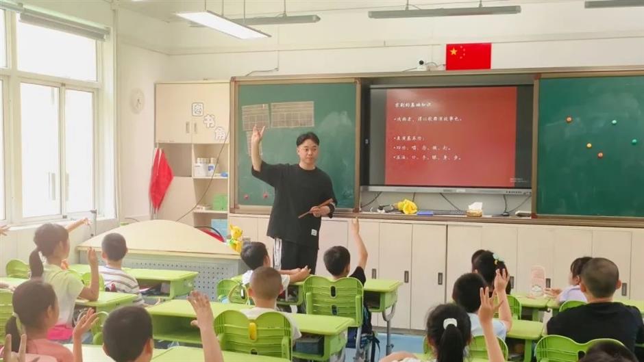 summer classes engage meilong primary school students during vacation