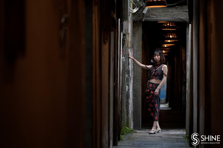 lili ancient town offers an immersive trip into chinese poetry