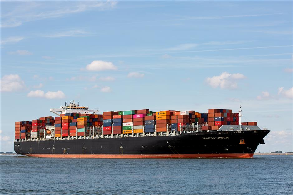 cosco shipping to convert container ships for seaspan