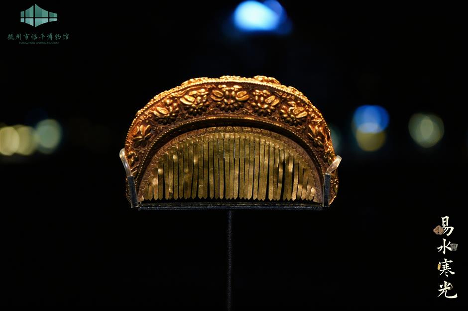 display of unearthed gold, silver treasures from song dynasty