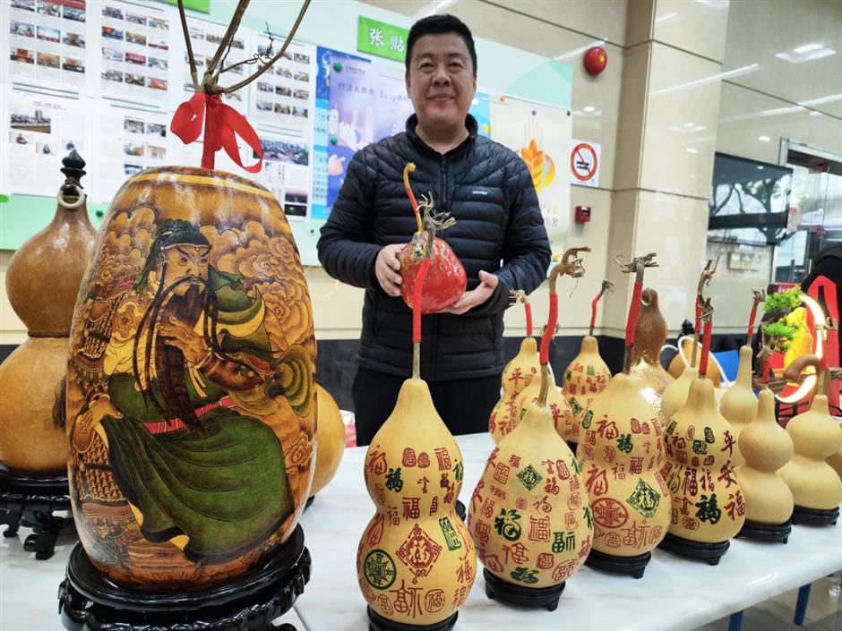 revival of ancient gourd craft revitalizes local economy in pujiang town village