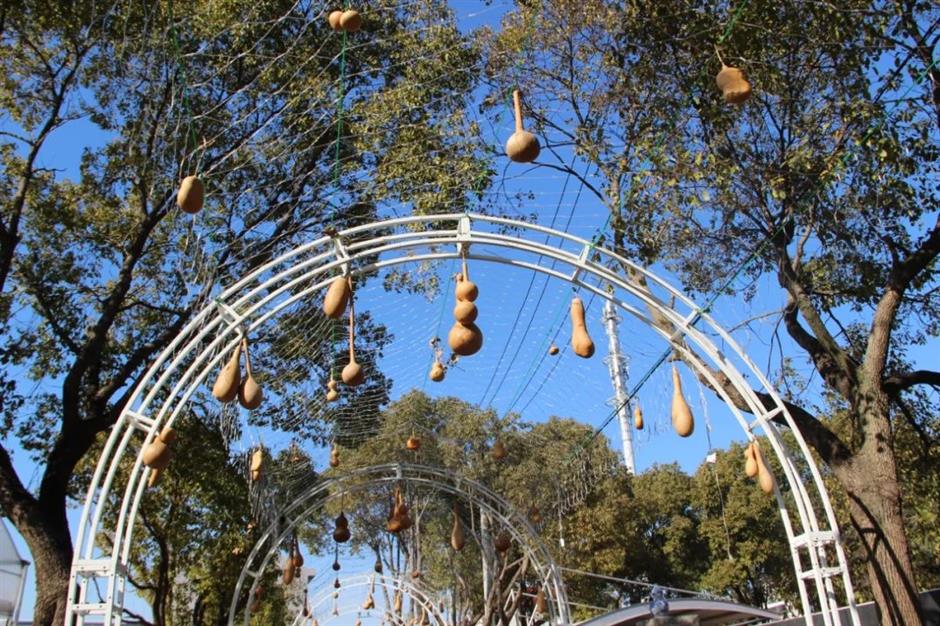 revival of ancient gourd craft revitalizes local economy in pujiang town village