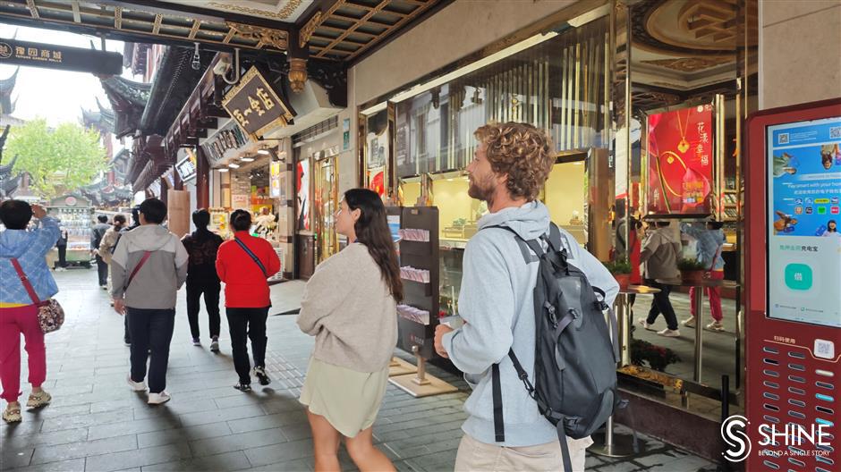 city sightseeing for layover tourists proving popular