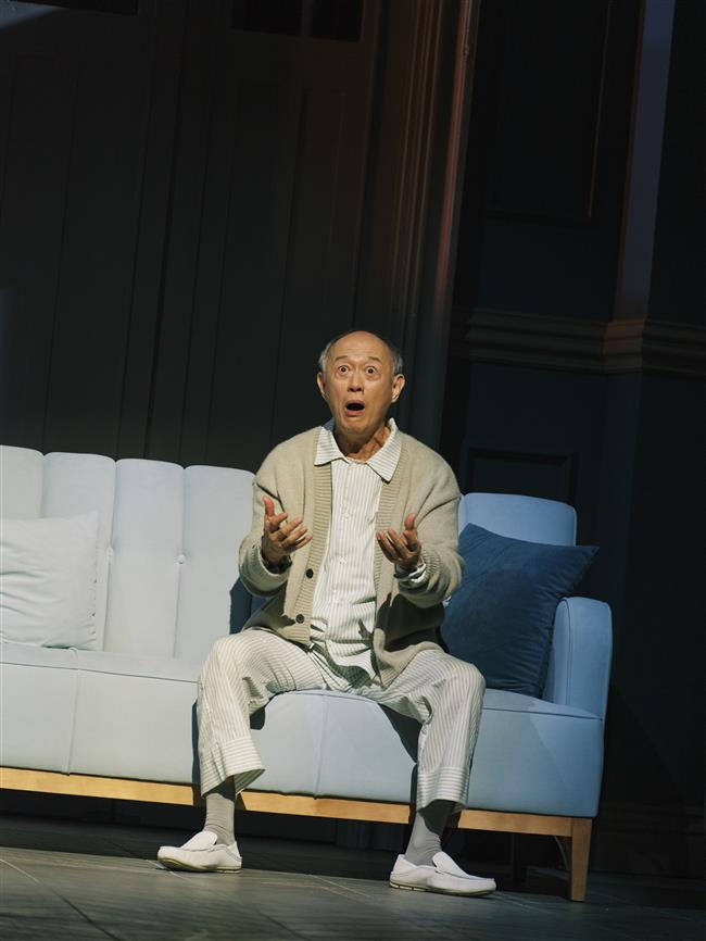 chin shih-chieh brings role of alzheimer's patient to life in shanghai