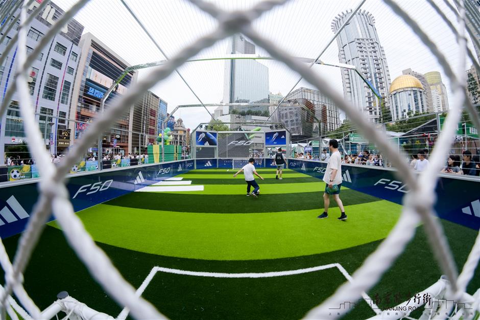 summer carnival of fun kicks off on nanjing road e.