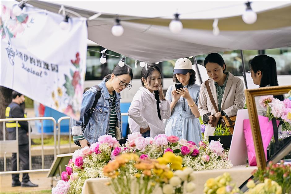 xintiandi market evokes memories for generations of shanghainese