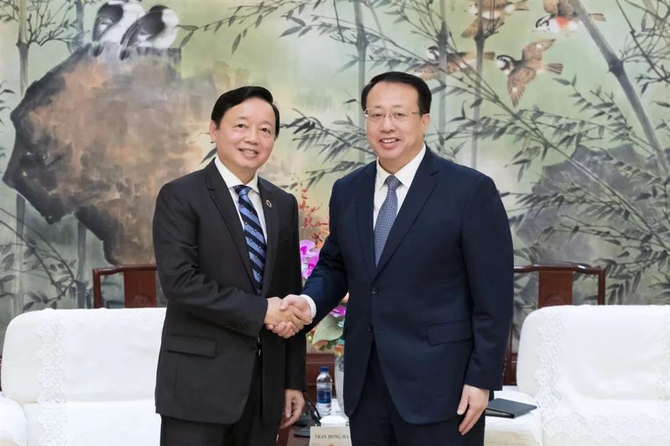 shanghai mayor meets vice prime minister of vietnam to enhance cooperation