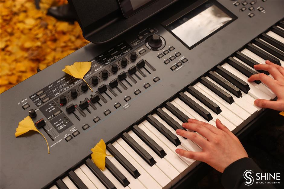 musical feast held under the ginkgo trees