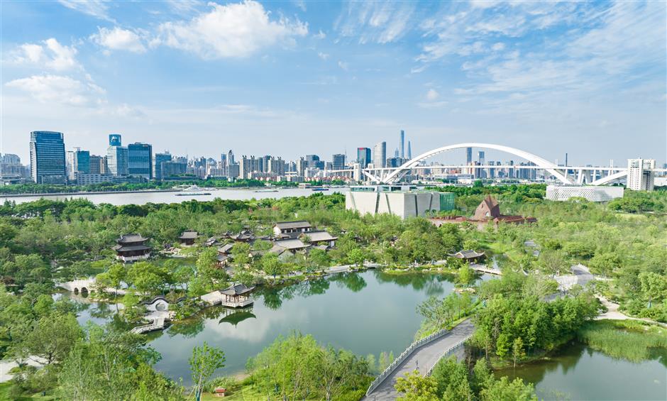 pudong unveils 8 travel routes for foreigners