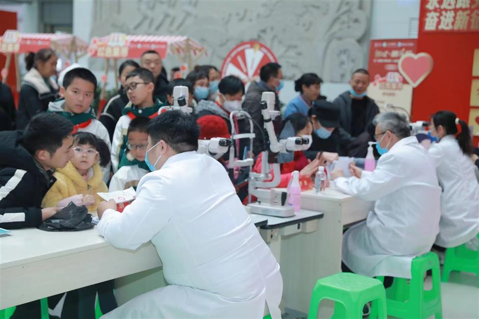 shanghai promotes experience in eye care nationwide