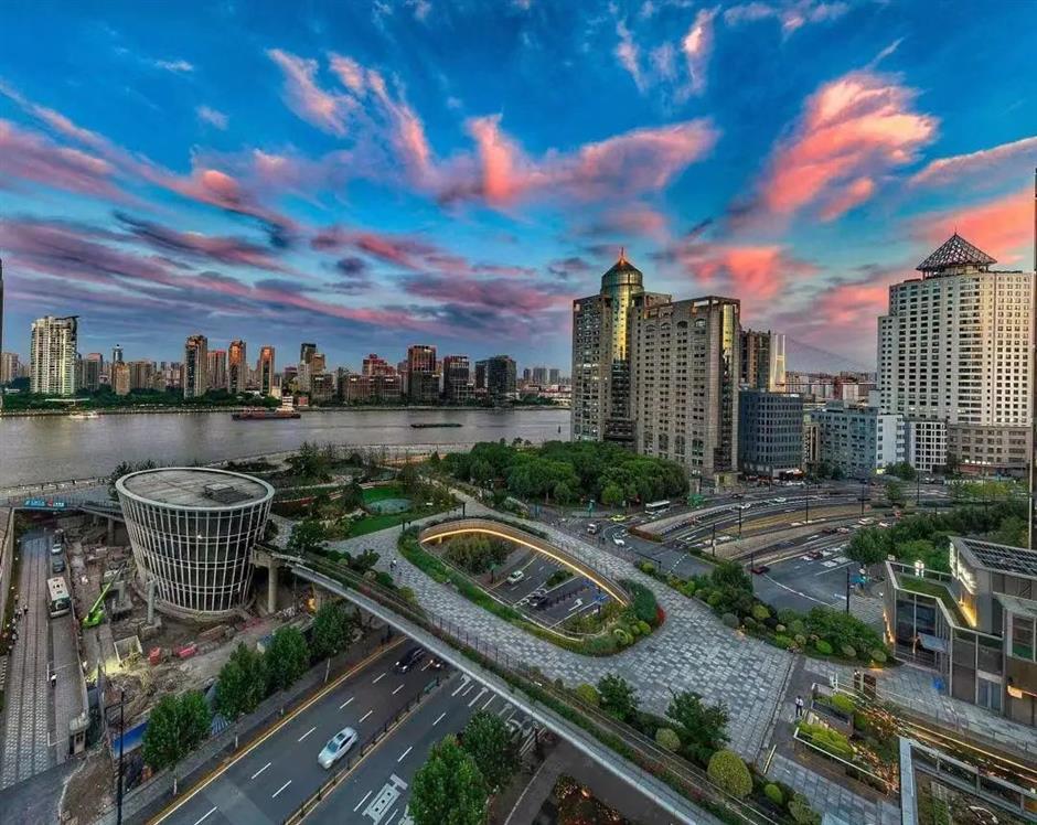 shanghai's skywalks take 'crossing the street' to new levels