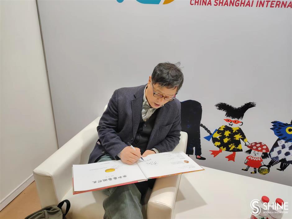 children turn a new page as shanghai book fair marks 10th anniversary