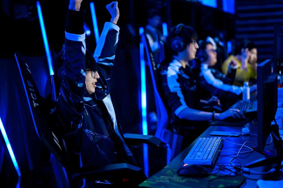 chinese teams dominate esports shanghai masters at jing'an